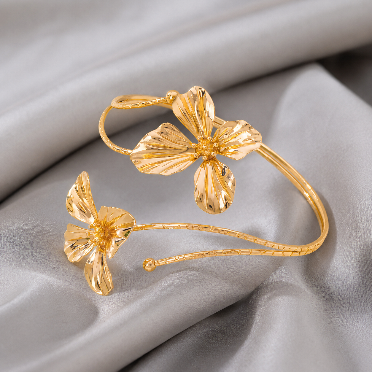 Valencia Arm Ring
